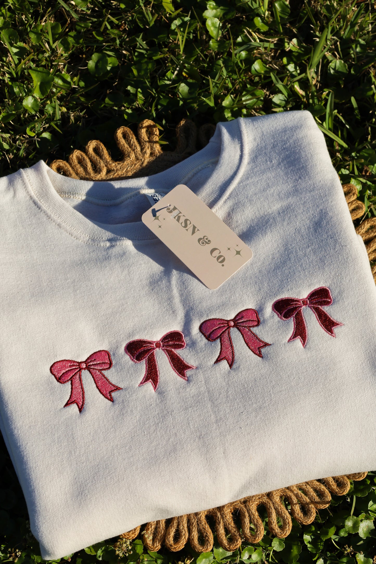 Valentine’s Day Bows Inspired Embroidered Crewneck Sweatshirt – Perfect Gift for Her!