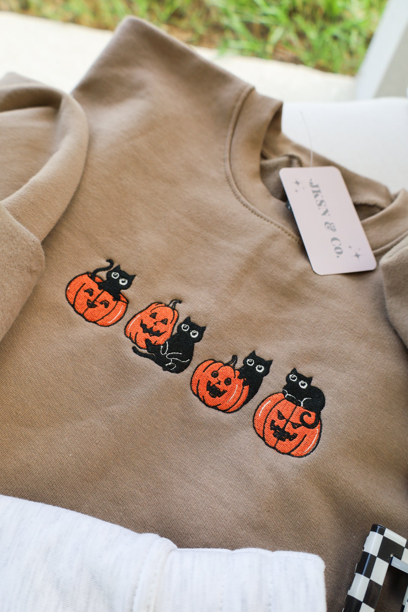 Classic Halloween Black Cats Embroidered Sweatshirt + Tee