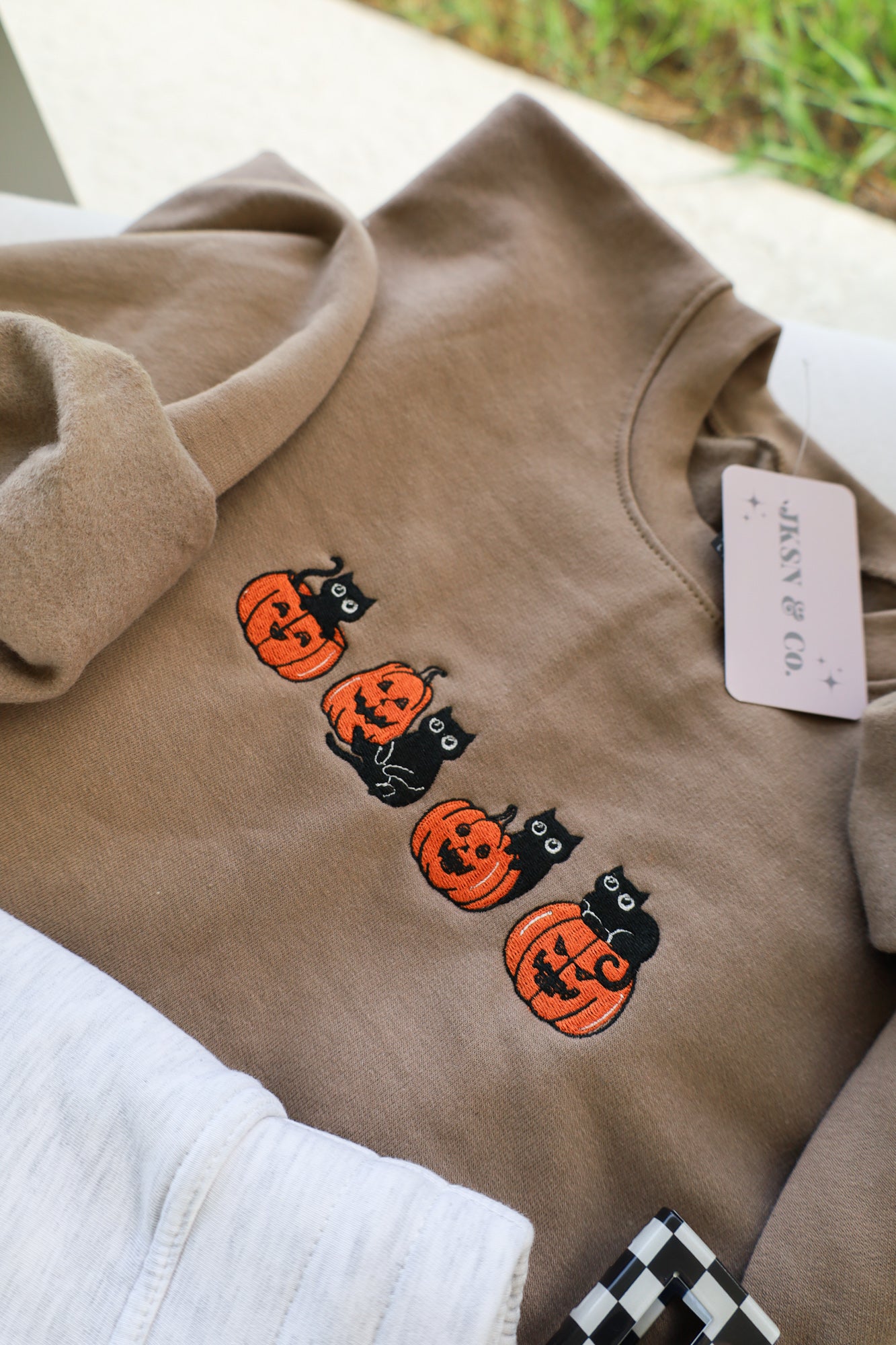 Classic Halloween Black Cats Embroidered Sweatshirt + Tee